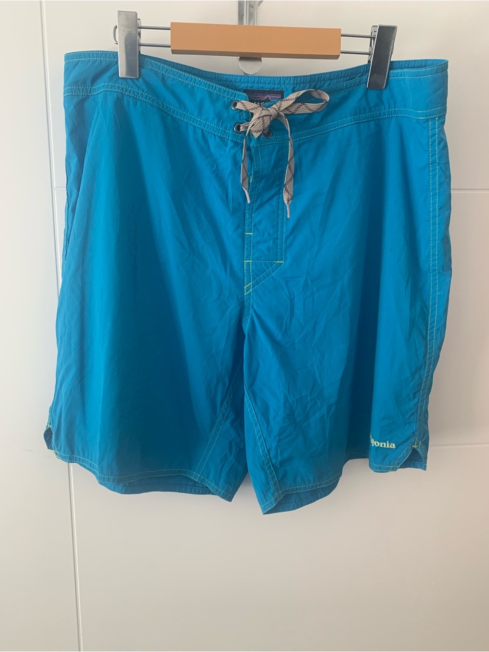 Patagonia Men’s Blue Swim Boardshorts A14